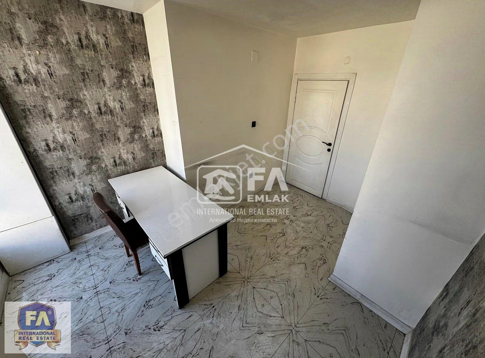 Fa Emlak'dan Çarşı Merkezi Olan İstiklal Cad.üstü Kiralık3+1ofis