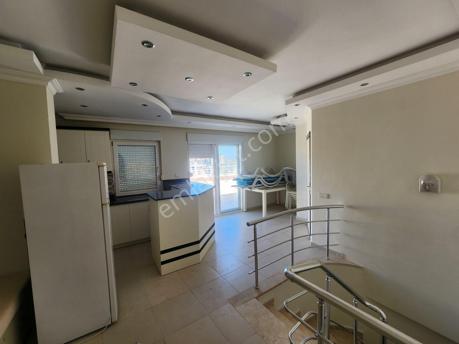 Alanya Mahmutlarda Vatandaşlığa Uygun 240 M2 Dublex Daire - Görsel 27