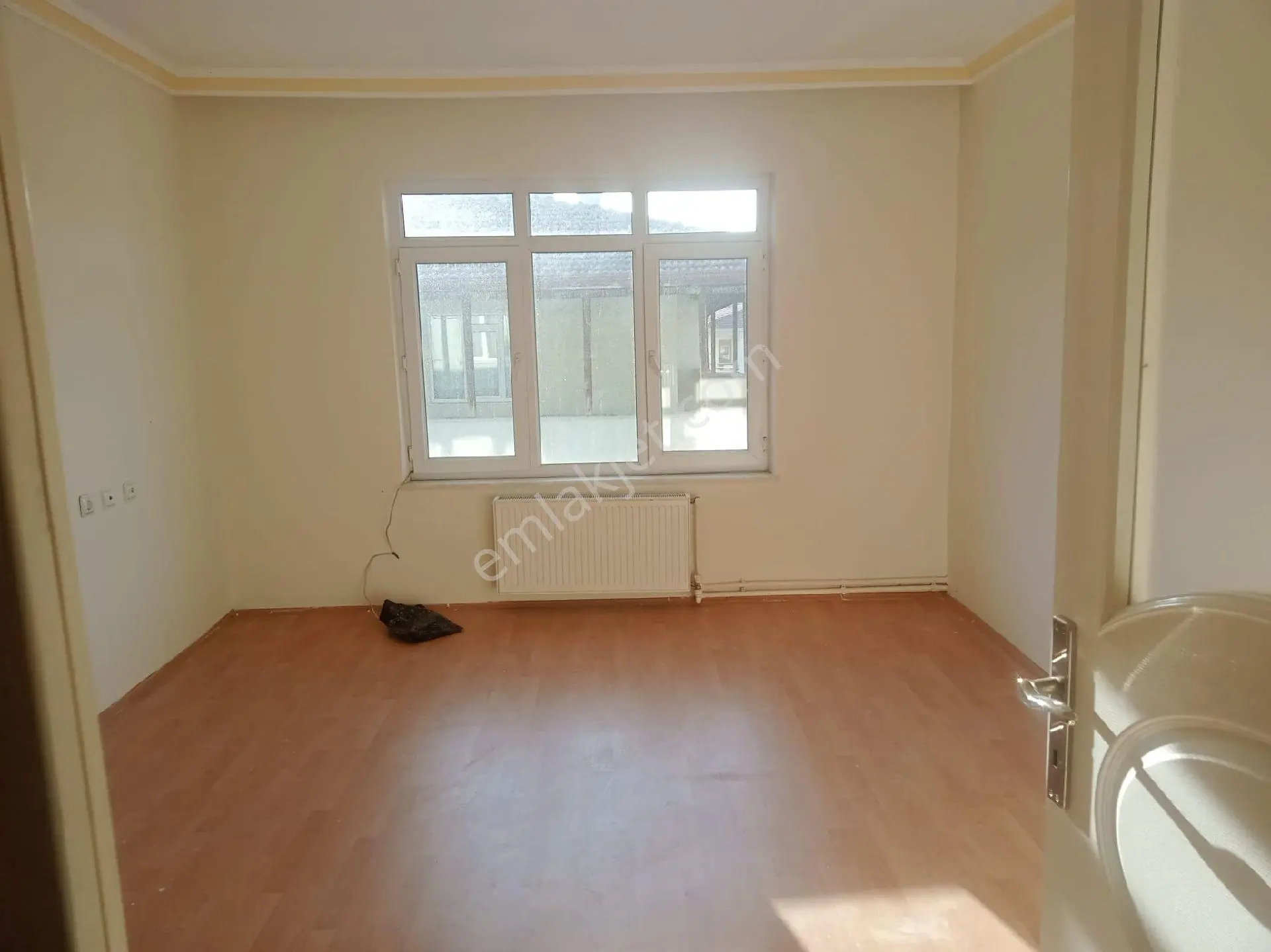 Truva-- Bahçelievler Mah. 1.şenyurt Sokakta 2+1 110 M2 Daire - Görsel 4