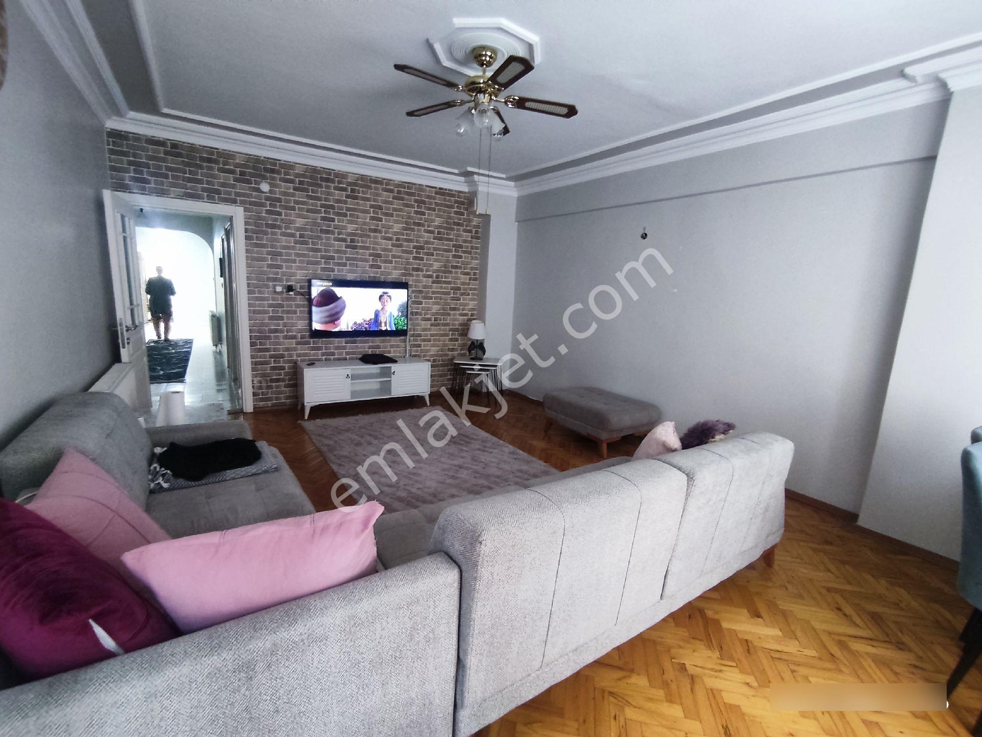 Esenler Tabya Da 1. Kat. 3+1 150 M2 Masrafsız Faire - Görsel 2