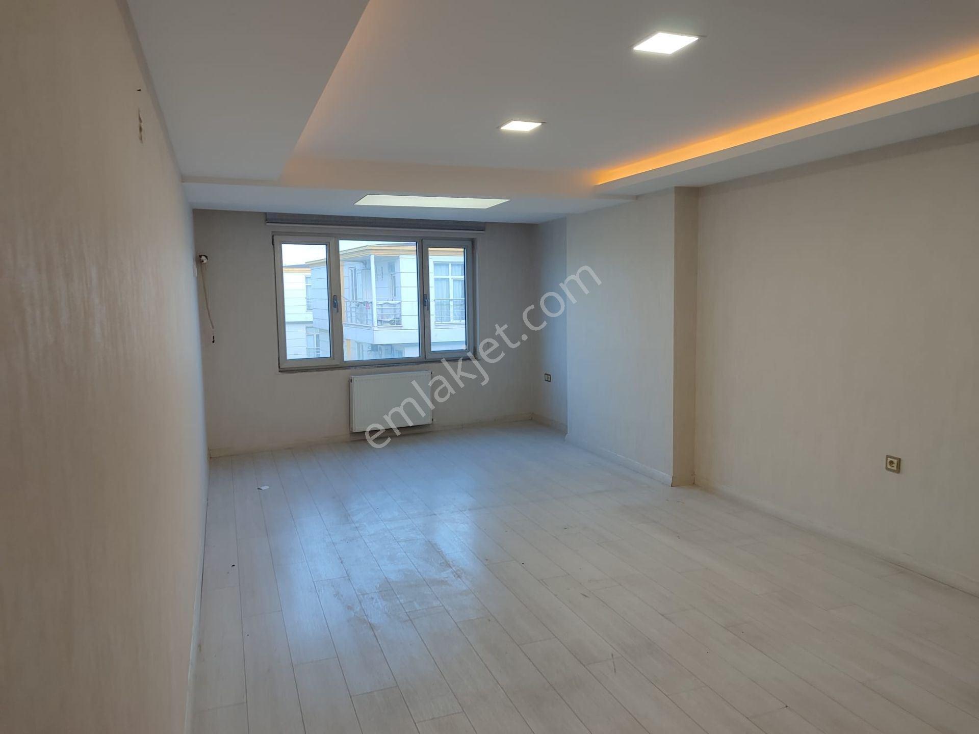 Emlak 72 ' Den Golden Plaza' Da Kiralık Ofis - Görsel 9