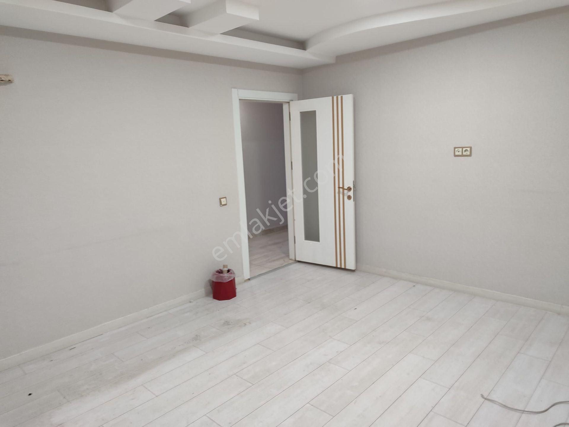 Emlak 72 ' Den Golden Plaza' Da Kiralık Ofis - Görsel 6