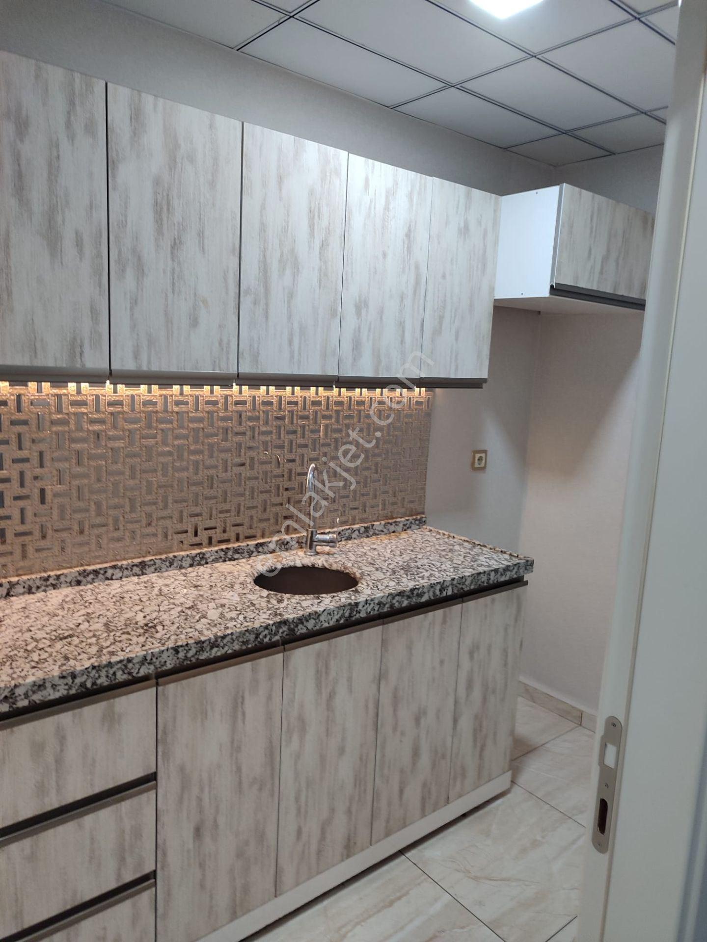 Emlak 72 ' Den Golden Plaza' Da Kiralık Ofis - Görsel 4