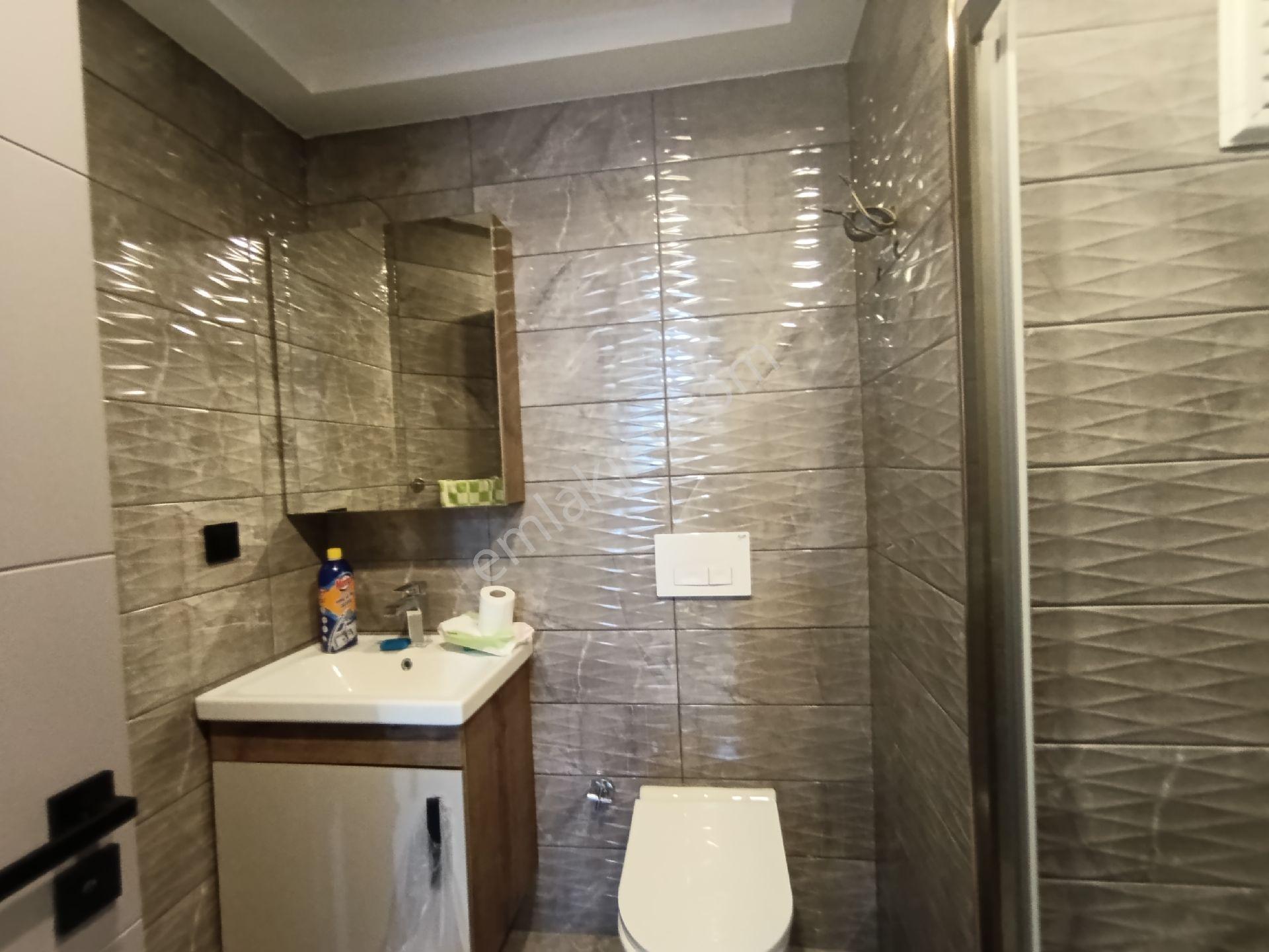 Kuşadası Değirmendere'de Yüzme Havuzlu Site İçinde 3+1 Kiralık Daire - Görsel 19