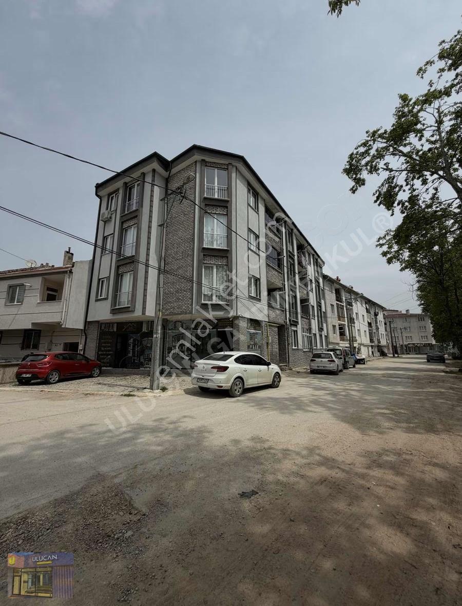 Ulucan'dan İnegöl Cerrah Mahallesinde Satılk Dükkan
