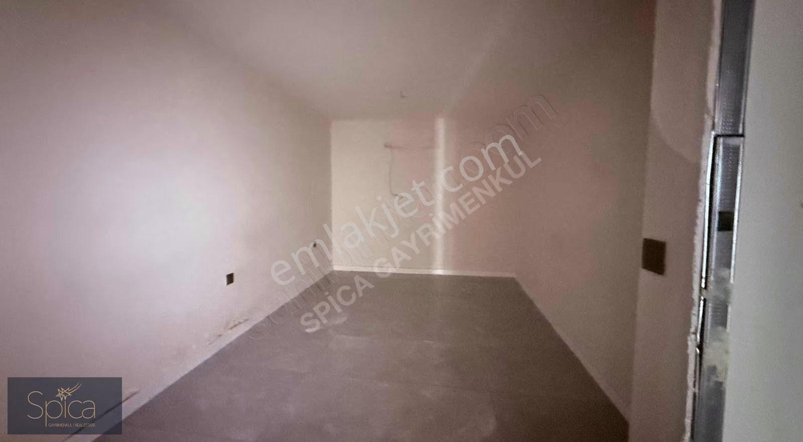 Karşıyaka Çarşıda Kiralık Dükkan - Görsel 3