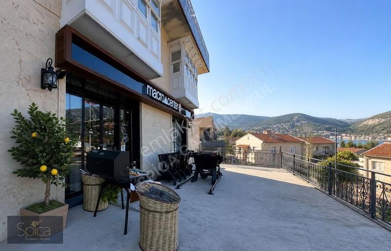 Tovi Franko Dan Karaburun Merkezde Kurumsal Kiracılı İşyeri