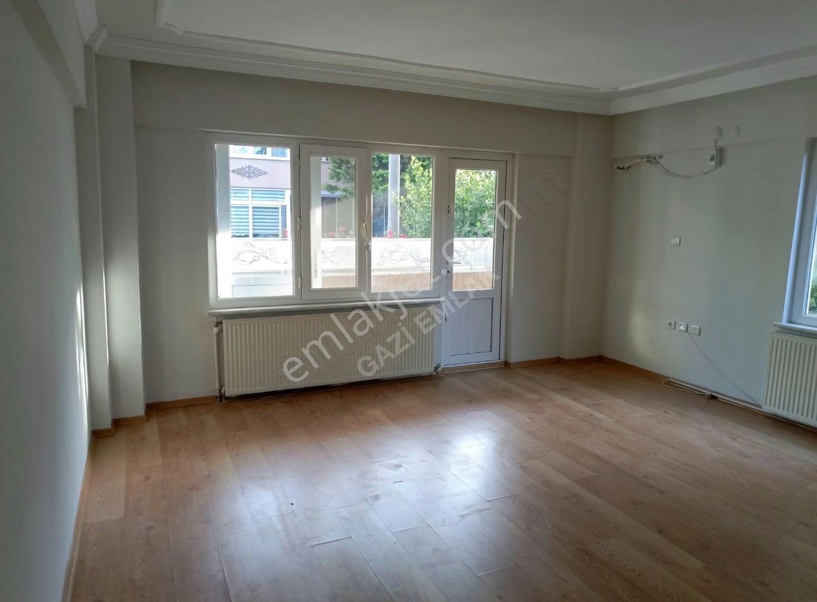 ""gazi Emlak""durukent Sitesi 3+1 Ygiriş 145m 3 Cephe 2006 Yapım - Görsel 17
