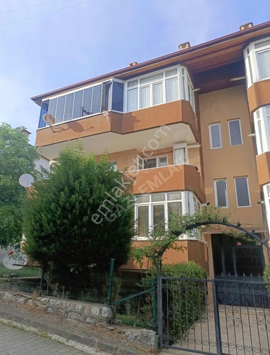 ""gazi Emlak""durukent Sitesi 3+1 Ygiriş 145m 3 Cephe 2006 Yapım - Görsel 22