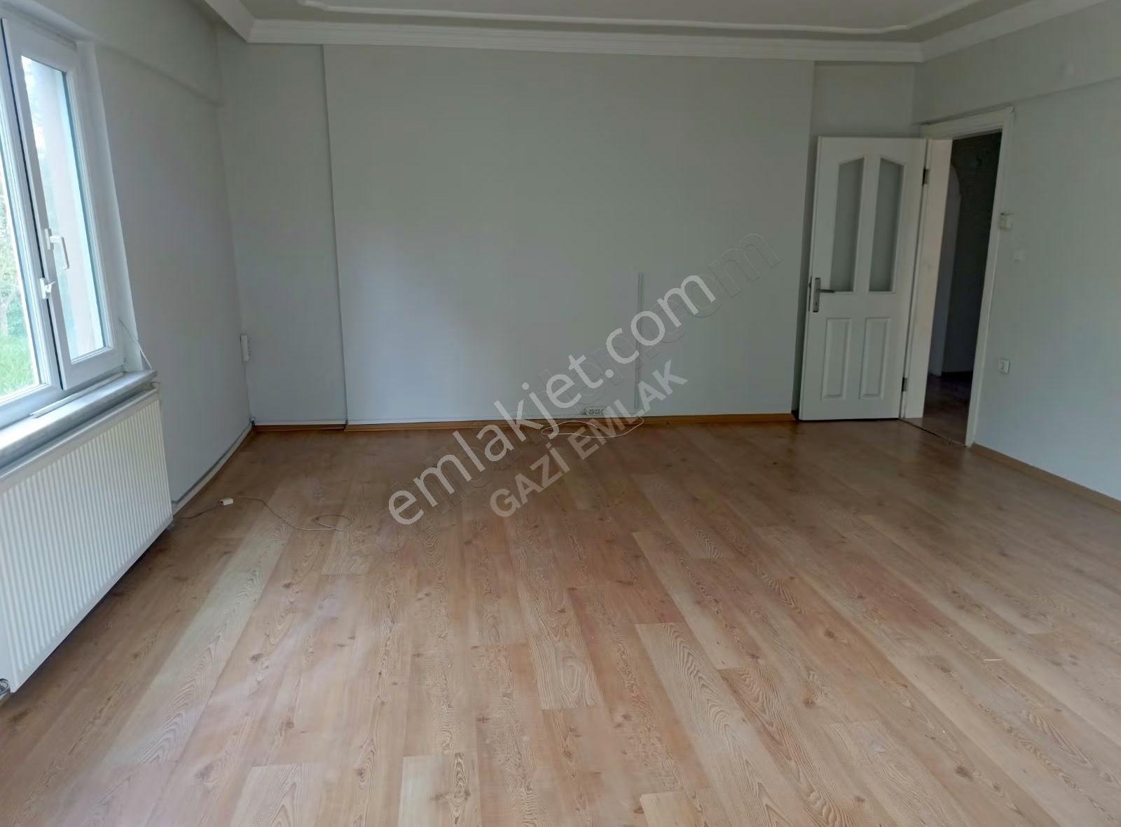 ""gazi Emlak""durukent Sitesi 3+1 Ygiriş 145m 3 Cephe 2006 Yapım - Görsel 10
