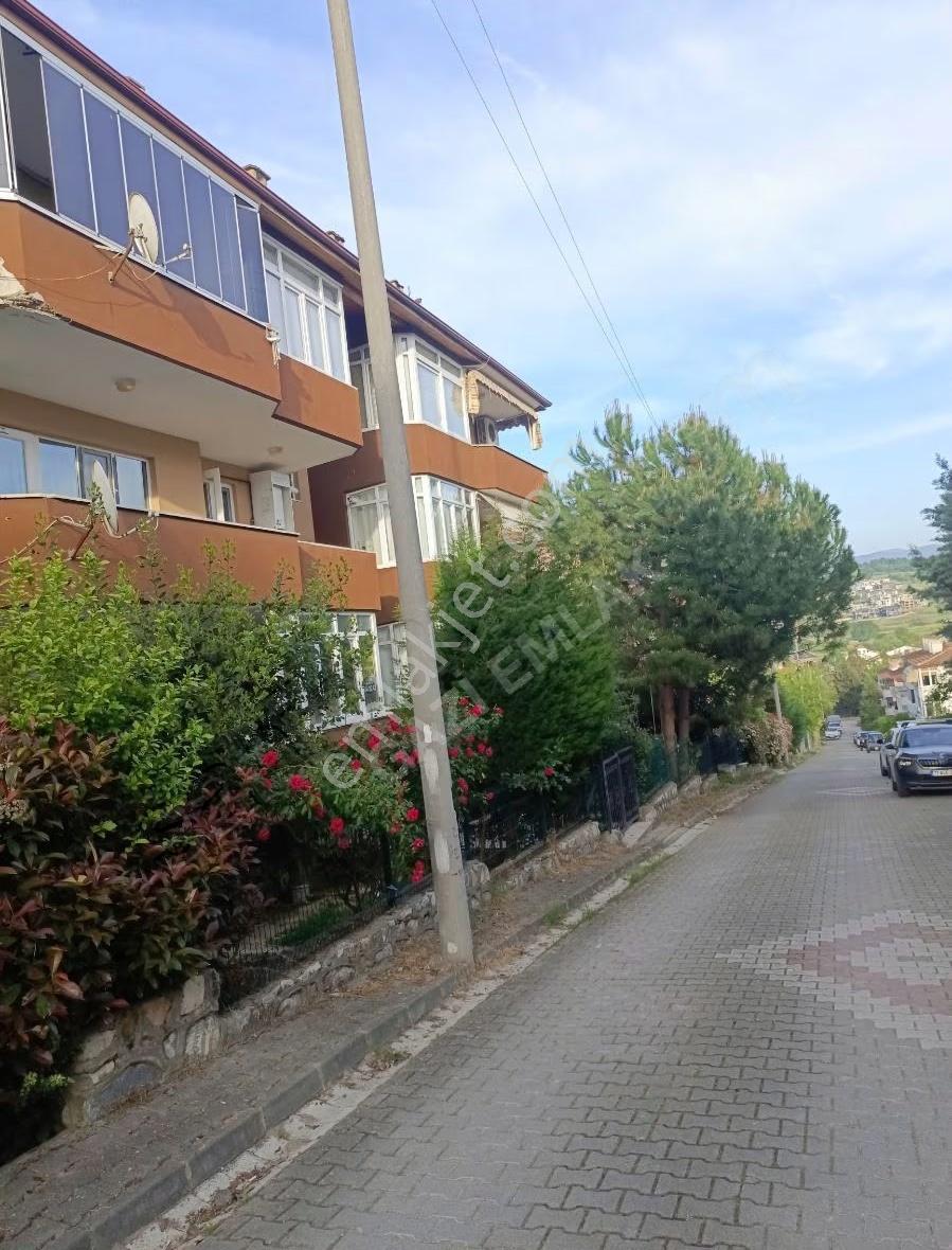 ""gazi Emlak""durukent Sitesi 3+1 Ygiriş 145m 3 Cephe 2006 Yapım - Görsel 14