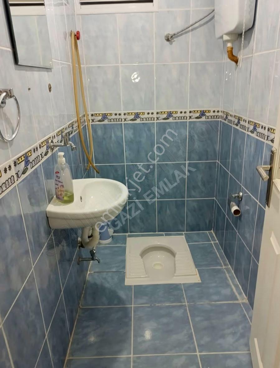 ""gazi Emlak""durukent Sitesi 3+1 Ygiriş 145m 3 Cephe 2006 Yapım - Görsel 9