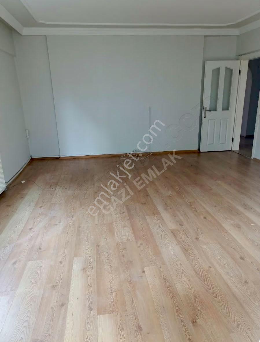 ""gazi Emlak""durukent Sitesi 3+1 Ygiriş 145m 3 Cephe 2006 Yapım - Görsel 11