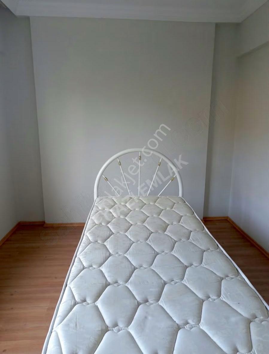 ""gazi Emlak""durukent Sitesi 3+1 Ygiriş 145m 3 Cephe 2006 Yapım - Görsel 8