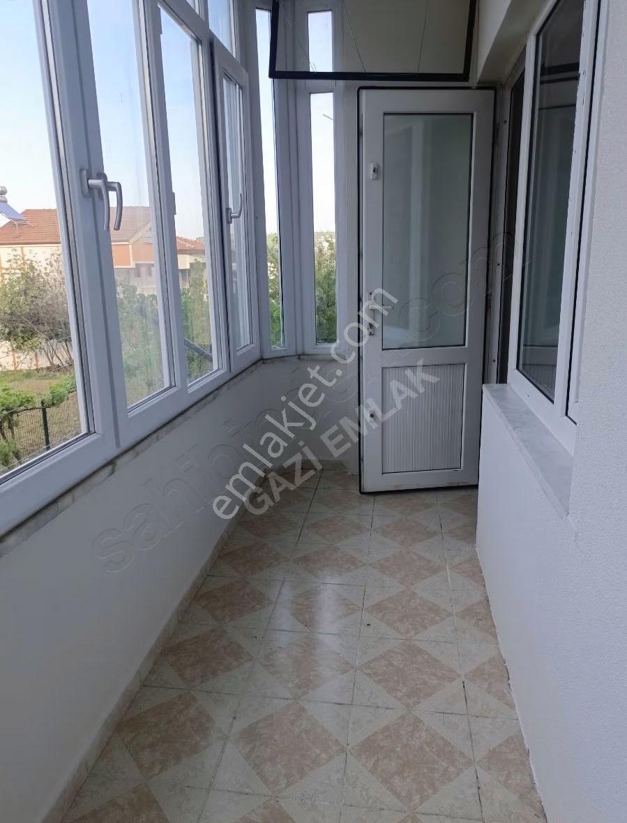 ""gazi Emlak""durukent Sitesi 3+1 Ygiriş 145m 3 Cephe 2006 Yapım - Görsel 3