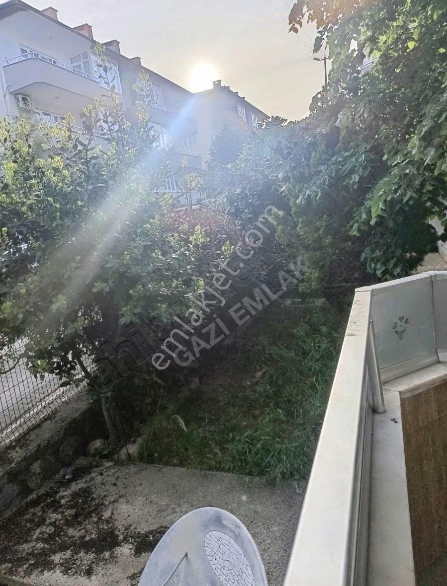 ""gazi Emlak""durukent Sitesi 3+1 Ygiriş 145m 3 Cephe 2006 Yapım - Görsel 16