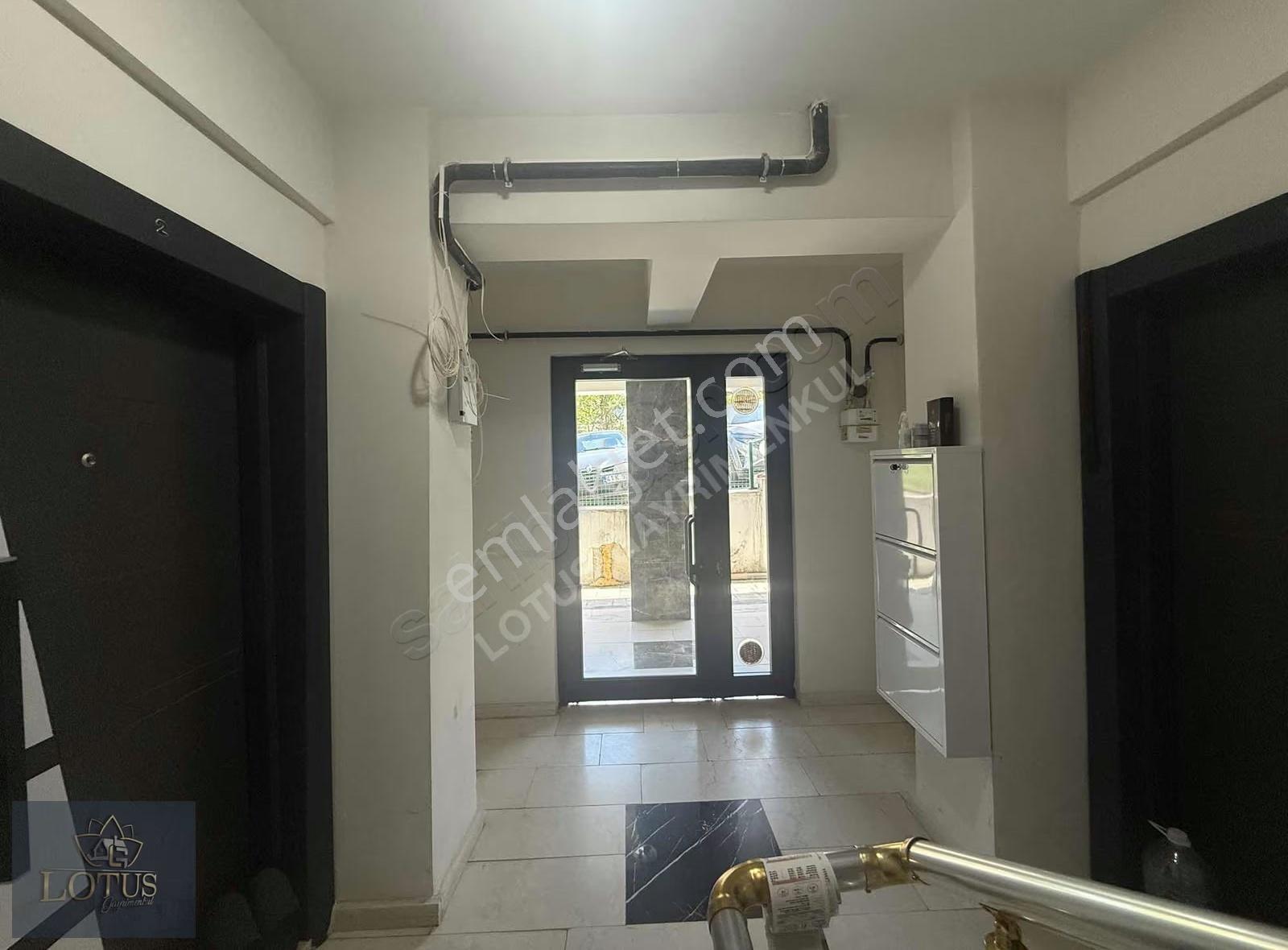 Başiskele Yeşilyurt'ta Deniz Manzaralı 2+1 Kiralık Arakat Daire - Görsel 3