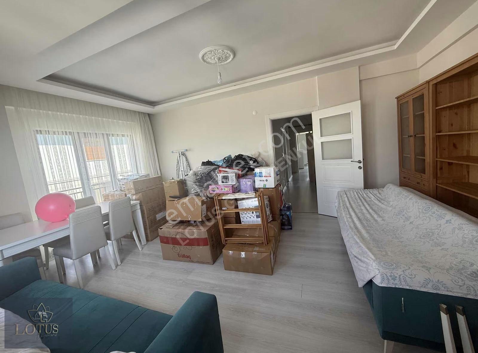 Başiskele Yeşilyurt'ta Deniz Manzaralı 2+1 Kiralık Arakat Daire - Görsel 5