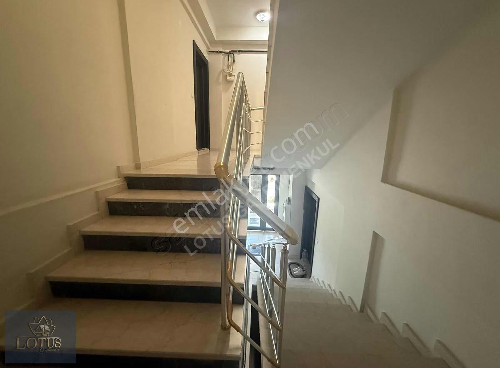 Başiskele Yeşilyurt'ta Deniz Manzaralı 2+1 Kiralık Arakat Daire - Görsel 23