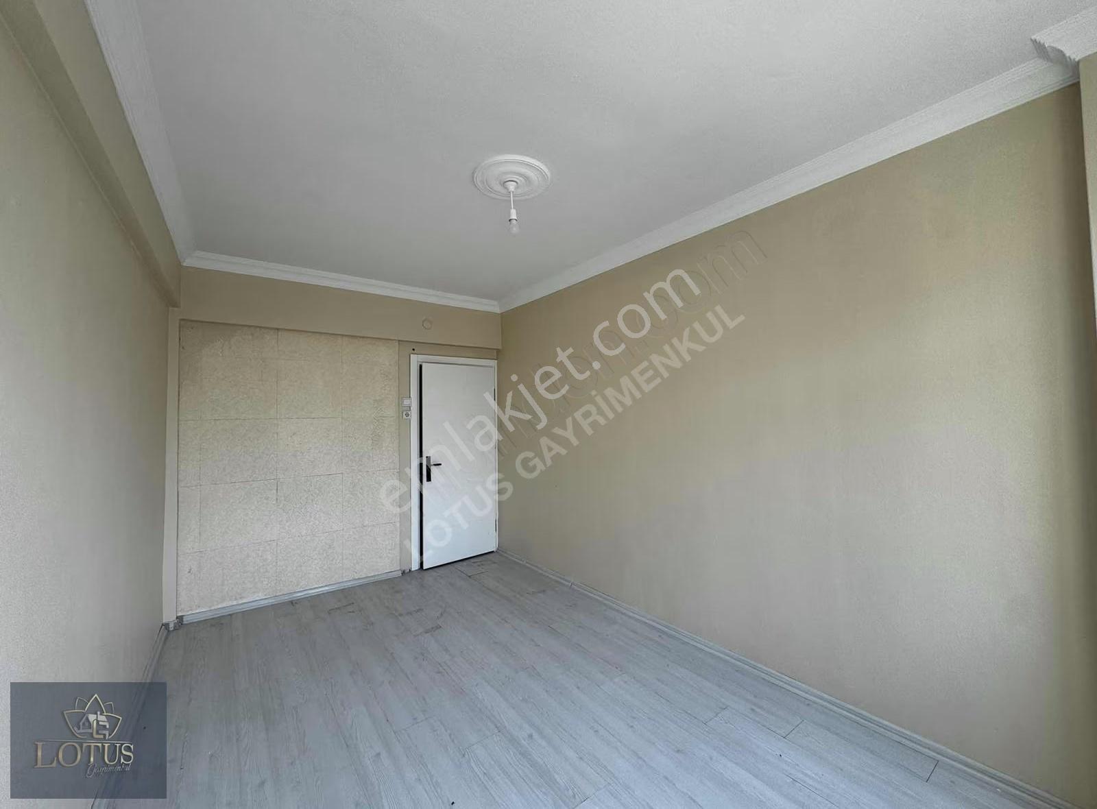 İzmit Leyla Atakan Caddesi 3+1 Arakat Bakımlı Kiralık Daire - Görsel 12