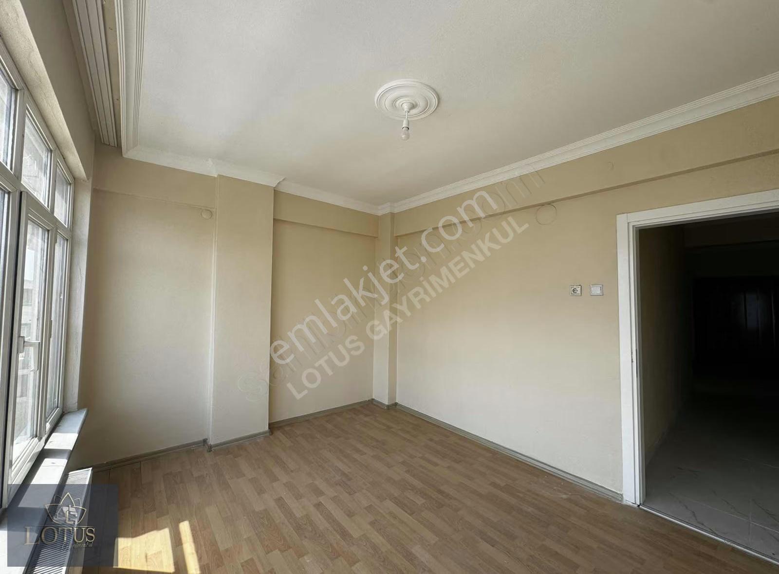 İzmit Leyla Atakan Caddesi 3+1 Arakat Bakımlı Kiralık Daire - Görsel 7