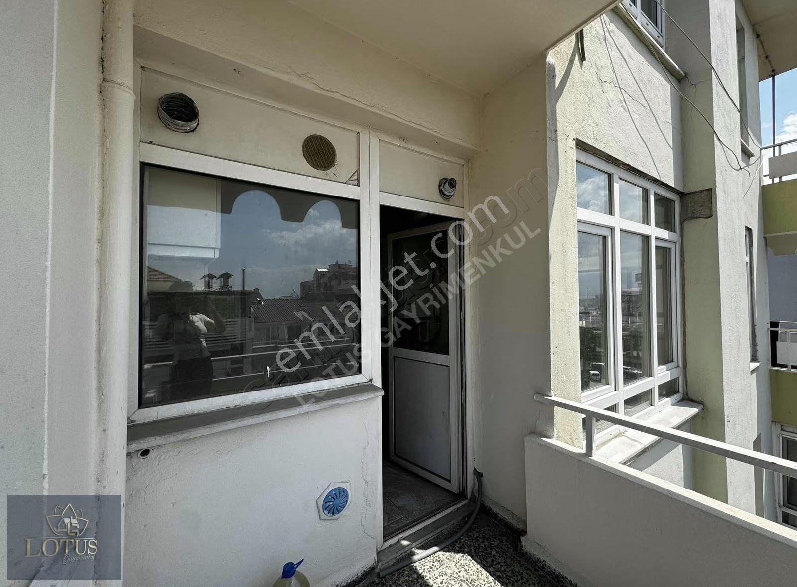 İzmit Leyla Atakan Caddesi 3+1 Arakat Bakımlı Kiralık Daire - Görsel 19