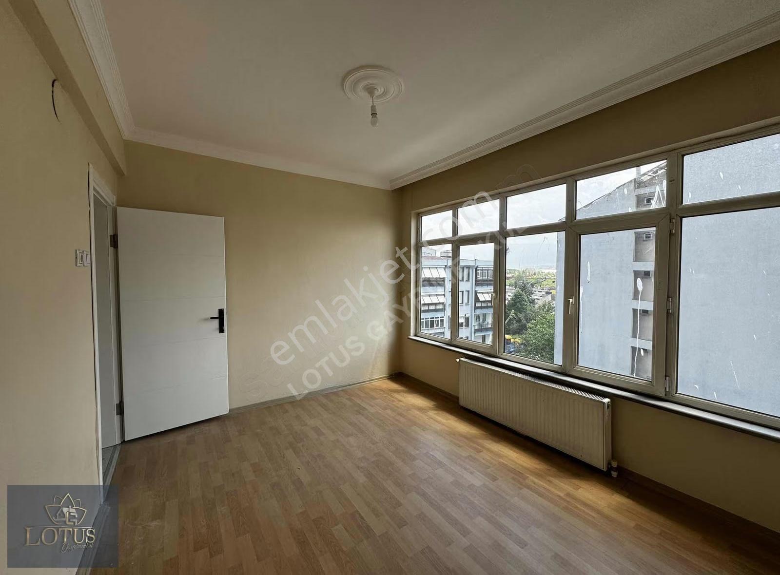 İzmit Leyla Atakan Caddesi 3+1 Arakat Bakımlı Kiralık Daire - Görsel 35