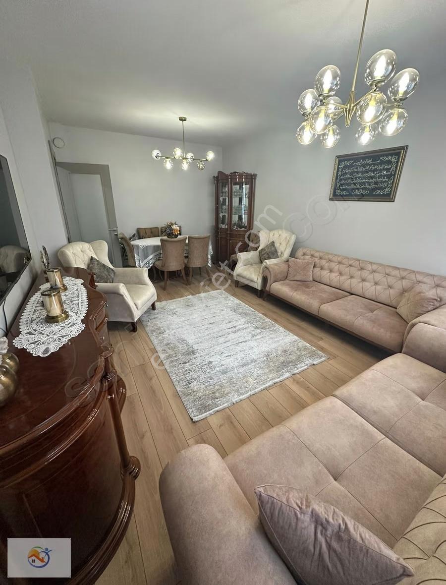 Zeytinburnu Meydan Evlerinde 2+1 Bahçe Katı Satılık Daireler - Görsel 20