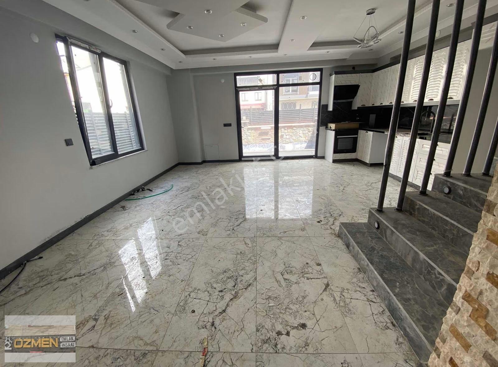 Kocaali Alandere'de Sıfır, Havuzlu, 4+1 Tripleks Villa Kiralık! - Görsel 8