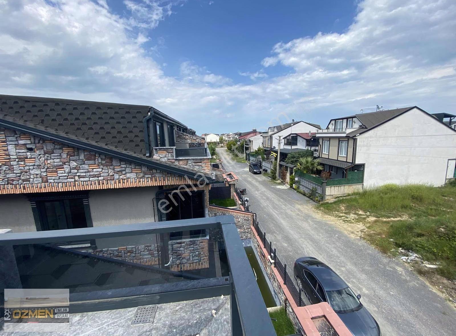 Kocaali Alandere'de Sıfır, Havuzlu, 4+1 Tripleks Villa Kiralık! - Görsel 7
