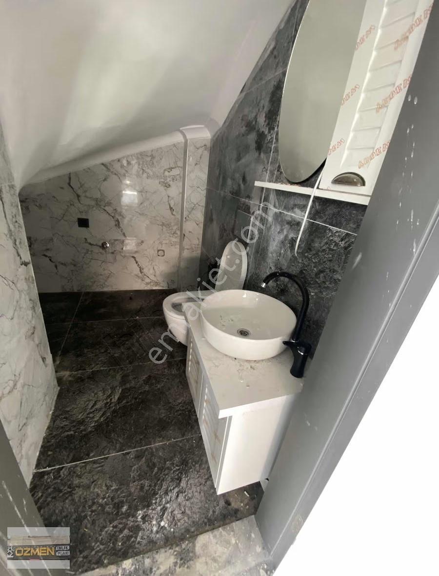 Kocaali Alandere'de Sıfır, Havuzlu, 4+1 Tripleks Villa Kiralık! - Görsel 25