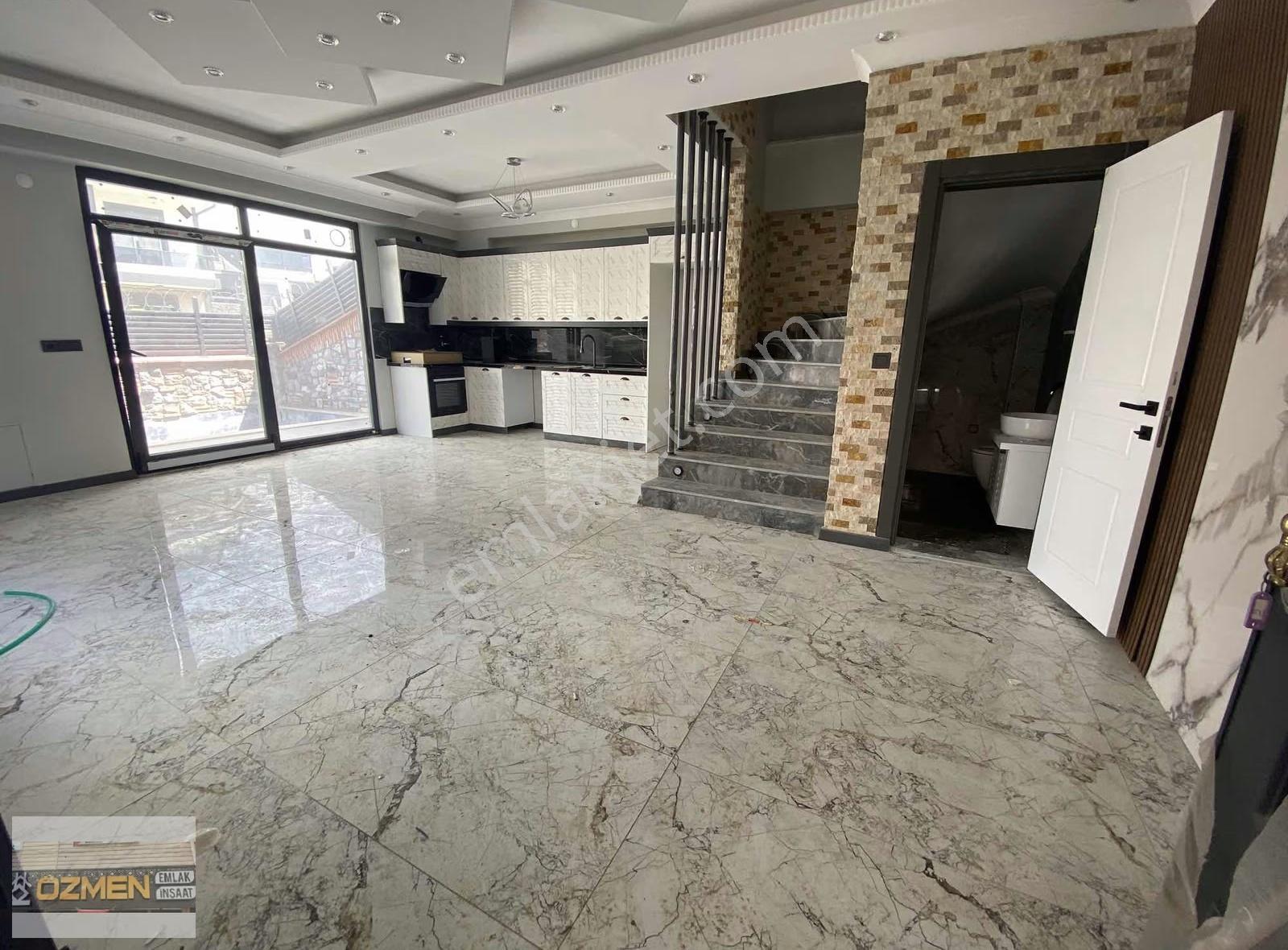 Kocaali Alandere'de Sıfır, Havuzlu, 4+1 Tripleks Villa Kiralık! - Görsel 31