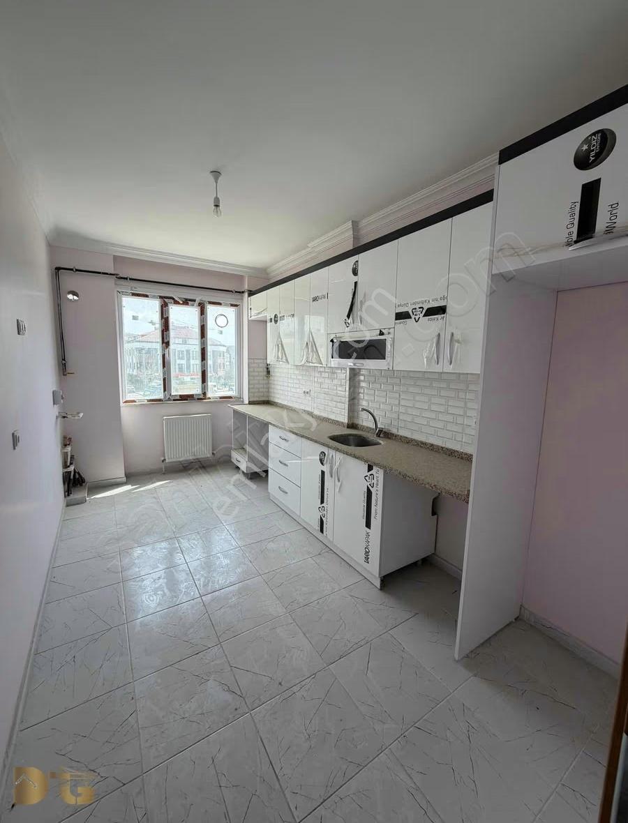 Bolluca Merkez Mahallesinde Kiralık 3+1 Ara Kat Daire - Görsel 8