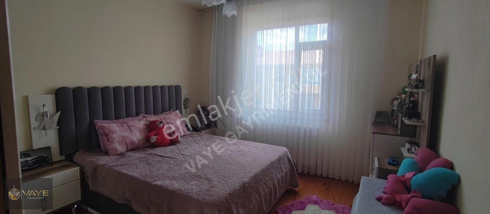 Vaye Gayrimenkul'den Aydınlıkevler'de Satılık Bakımlı 3+1 Daire - Görsel 12
