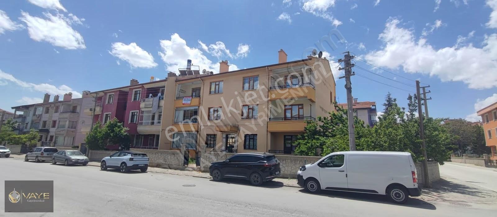 Vaye Gayrimenkul'den Aydınlıkevler'de Satılık Bakımlı 3+1 Daire - Görsel 23