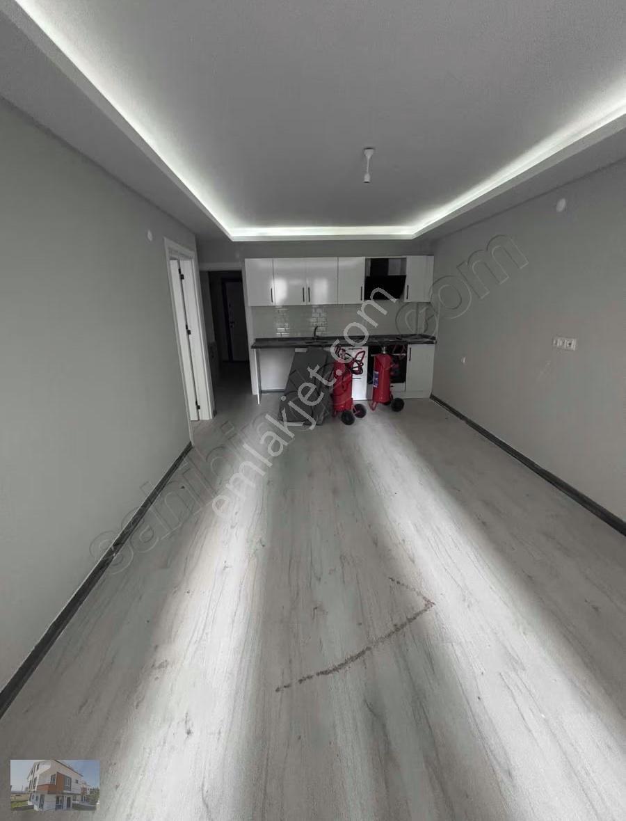 Ottoman Sitesinde Ön Cephe Giriş Kat 1+1 - Görsel 13