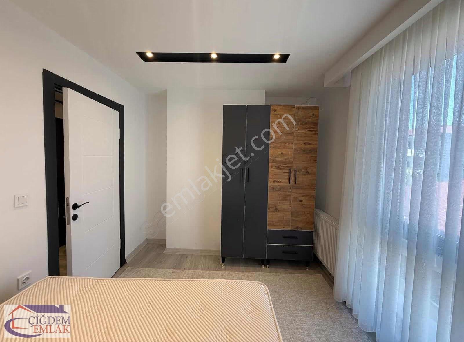 İstasyon Mahallesi Ana Cadde Üzerinde Eşyalı Kiralık Daire - Görsel 14