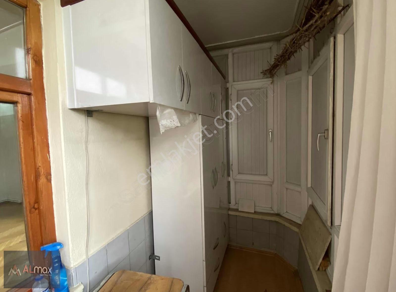 Uğurevler Mahallesinde 3+1 Kiralık Daire - Görsel 15