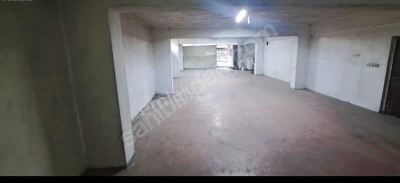 Topraklık'ta 180 M2 Kiralık Dükkan - Görsel 8