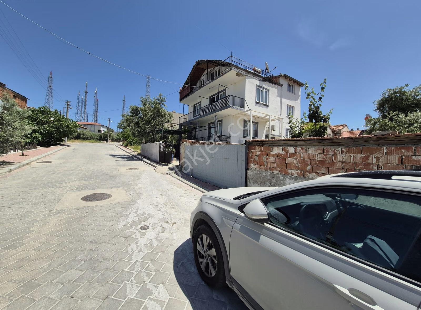 Pamukkale Karşıyaka Mahallesinde Park Cepheli Satılık Arsa - Görsel 8