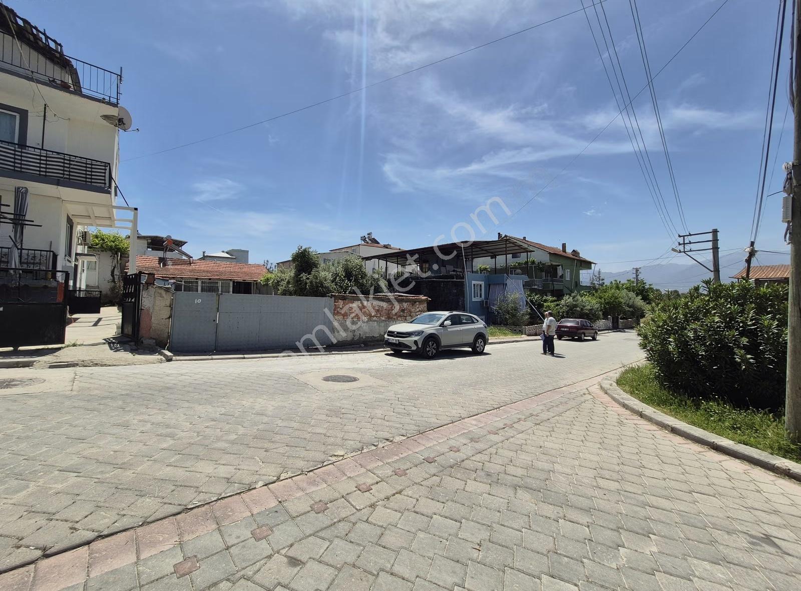 Pamukkale Karşıyaka Mahallesinde Park Cepheli Satılık Arsa - Görsel 9