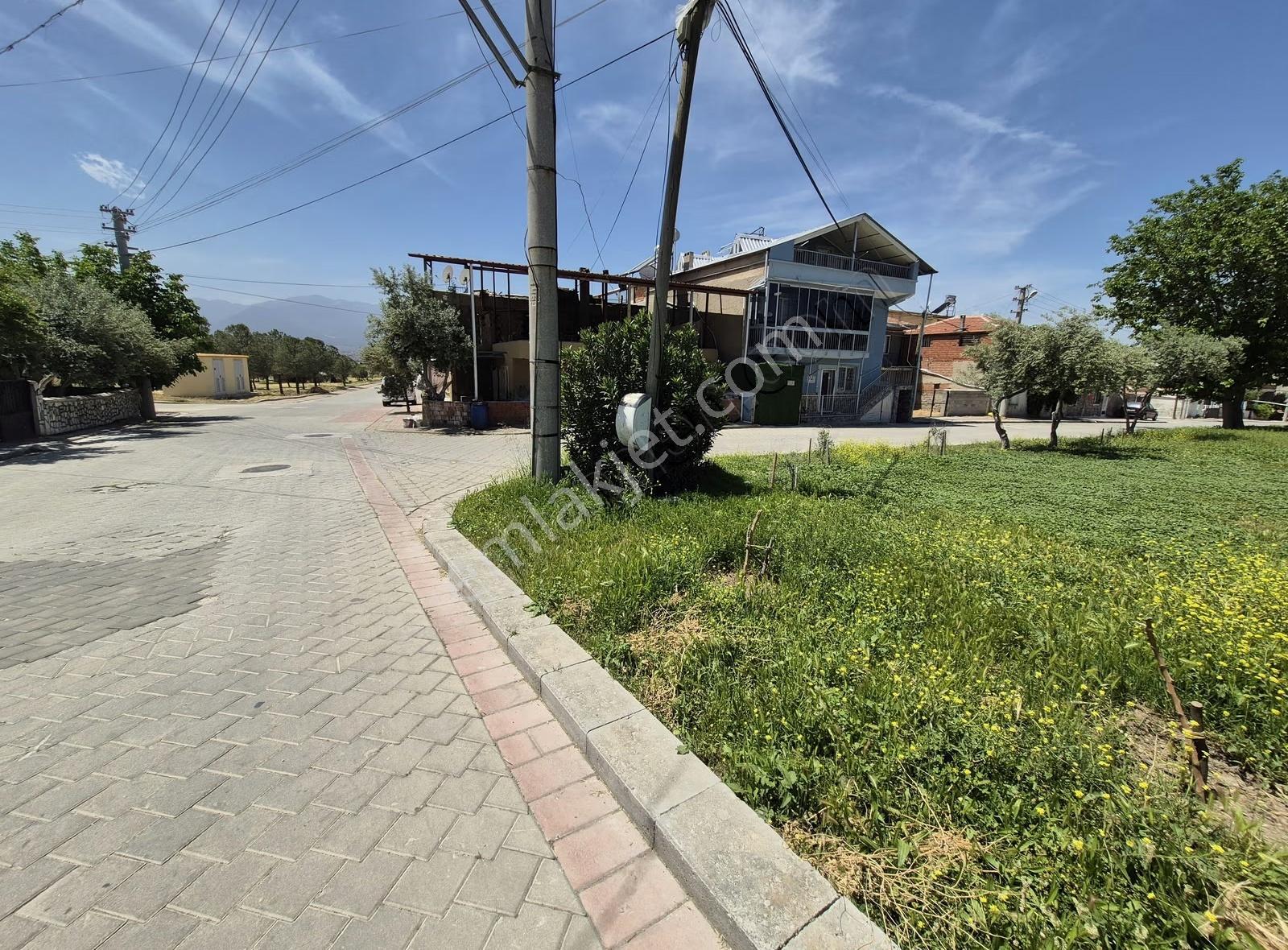 Pamukkale Karşıyaka Mahallesinde Park Cepheli Satılık Arsa - Görsel 2