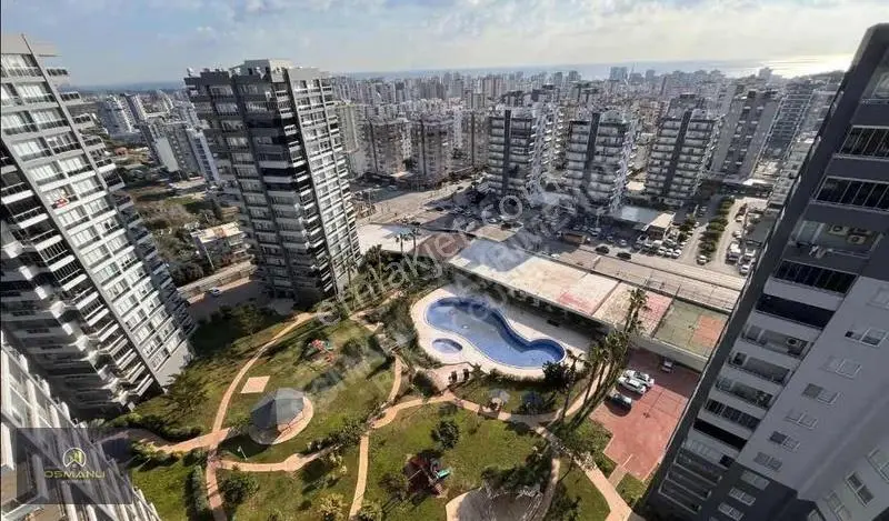 Erdemli Merkezde Bahçesehir Site İçerisi 3+1 Daire Acil Fiyatlı