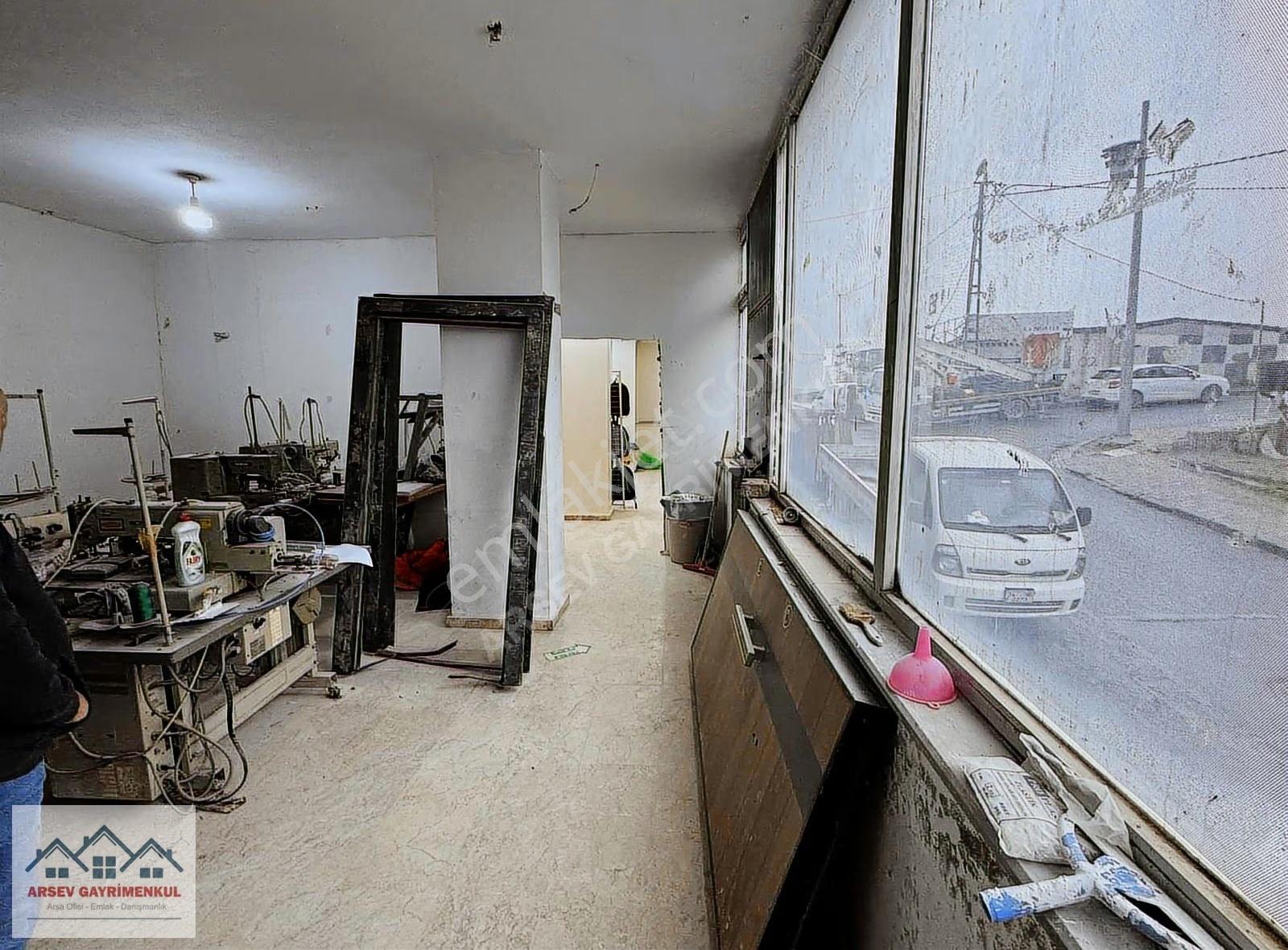 Güvercintepe Cumhuriyet Cadde Üstü 100m2 Köşe Başı Dükkan - Görsel 15