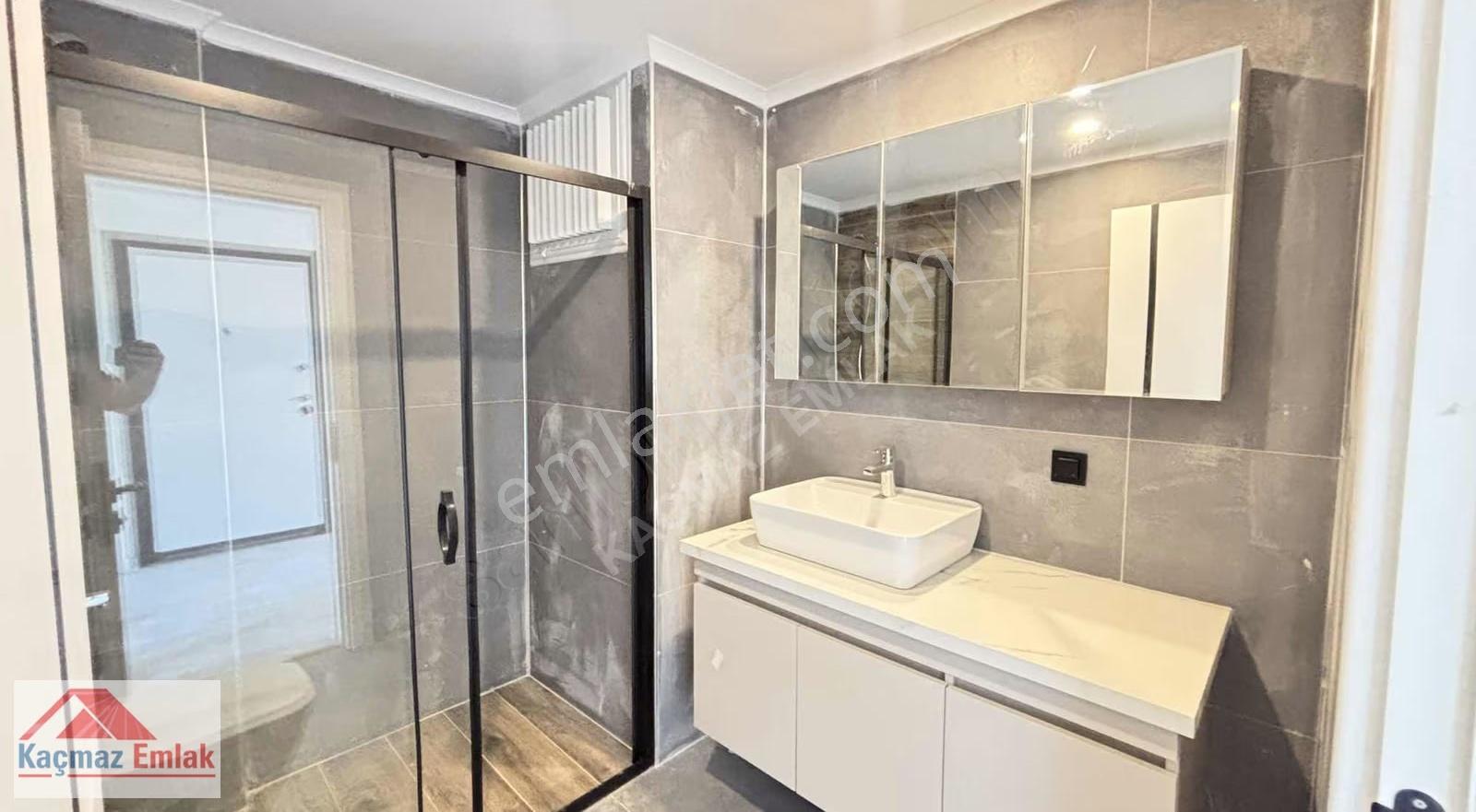 Manavgat'da Denize 950 M Site İçerisinde Satılık 2+1 Daireler
