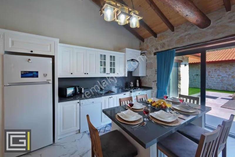 Fethiyede Uzun Dönem Kiralık 2+1 Eşyalı Havuzlu Otoparklı Villa - Görsel 5