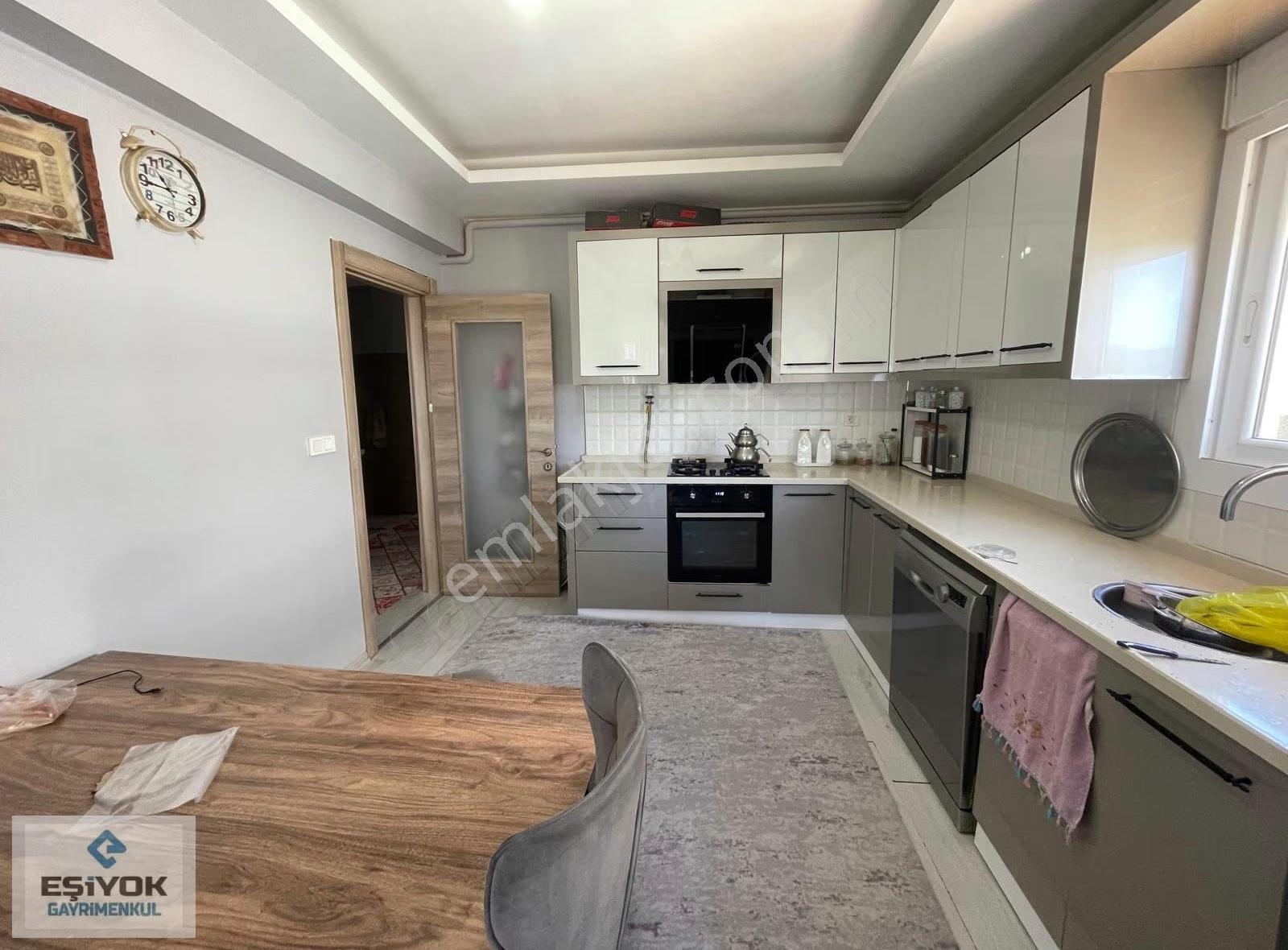 Eşiyok Tan Torbalı 7 Eylül Mh. 3+1 Satılık Daire