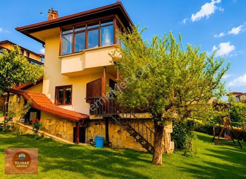 Sapancada Bayram Tatili İçin Göl Manzaralı 4+1 Triblex Villa - Görsel 6