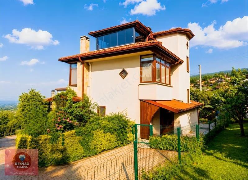 Sapancada Bayram Tatili İçin Göl Manzaralı 4+1 Triblex Villa - Görsel 20