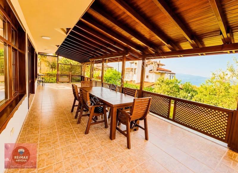 Sapancada Bayram Tatili İçin Göl Manzaralı 4+1 Triblex Villa - Görsel 4